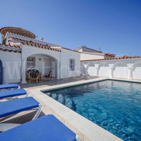 Villa Et Studio Avec Piscine - Wehostyou Empuriabrava Exteriér fotografie